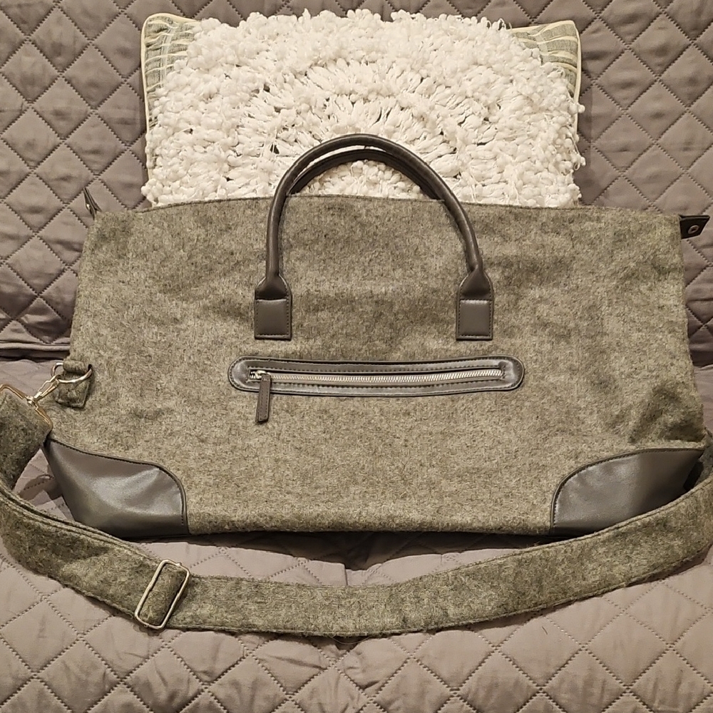 DSW Gray Wool Duffel Bag with Detachable Strap and Faux Leather Accents